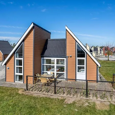 Holiday home Stunning In With Kitchen Hadsund