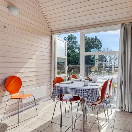 Stunning In With Kitchen