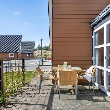 Stunning In With Kitchen