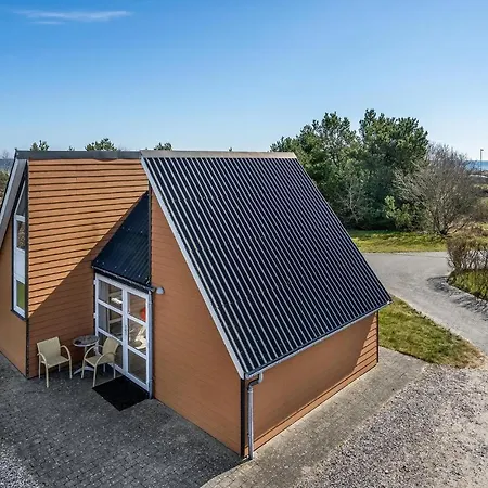 Stunning In With Kitchen Holiday home