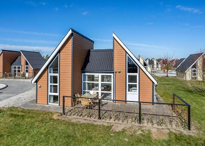 Holiday home Stunning In With Kitchen Hadsund