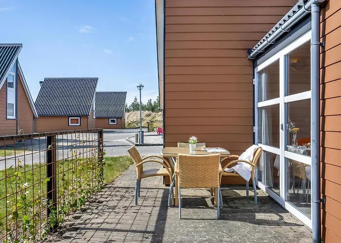 Stunning In With Kitchen