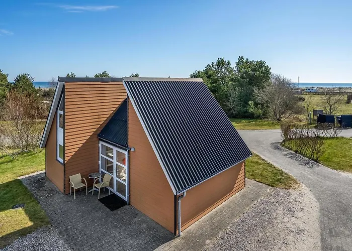 Stunning In With Kitchen Holiday home